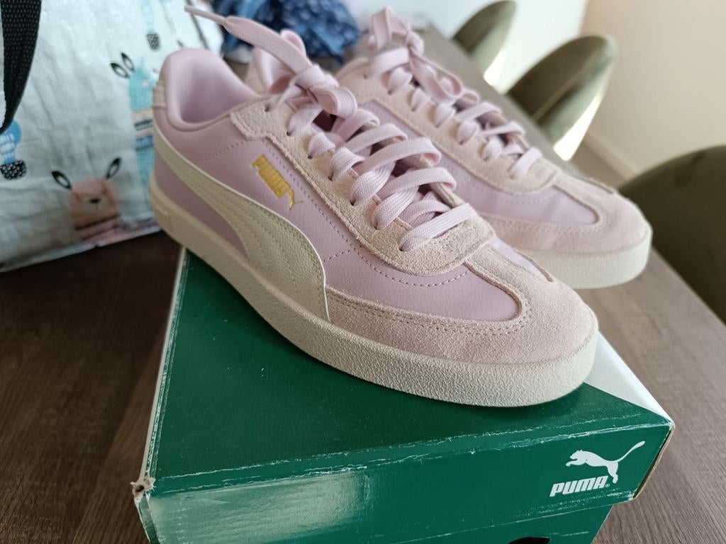 Puma Suede sneakers (zo goed als nieuw), Puma, Ophalen of Verzenden, Zo goed als nieuw, Sneakers