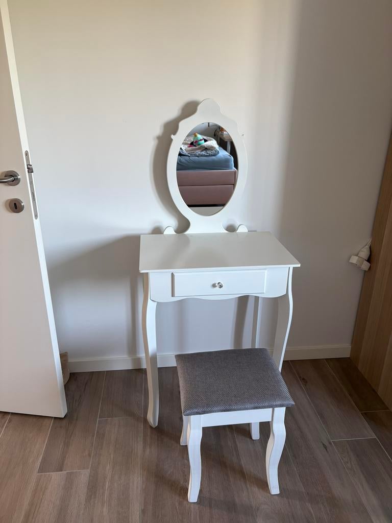 Coiffeuese enfant, Ophalen, Zo goed als nieuw