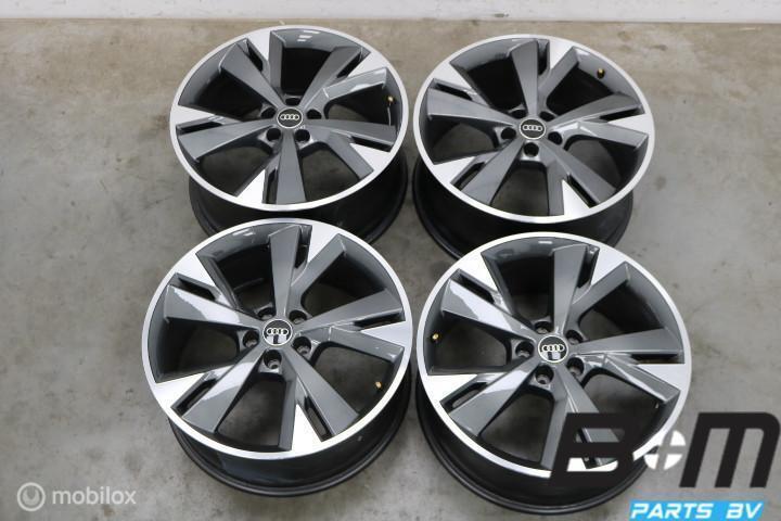 NIEUWSTAAT ORIGINEEL 20 inch velgen Audi Q4 Etron 89A601025M, Auto-onderdelen, Banden en Velgen, Velg(en), Gebruikt