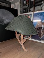 Casque militaire RDA / Mur de Berlin., Collections, Enlèvement ou Envoi