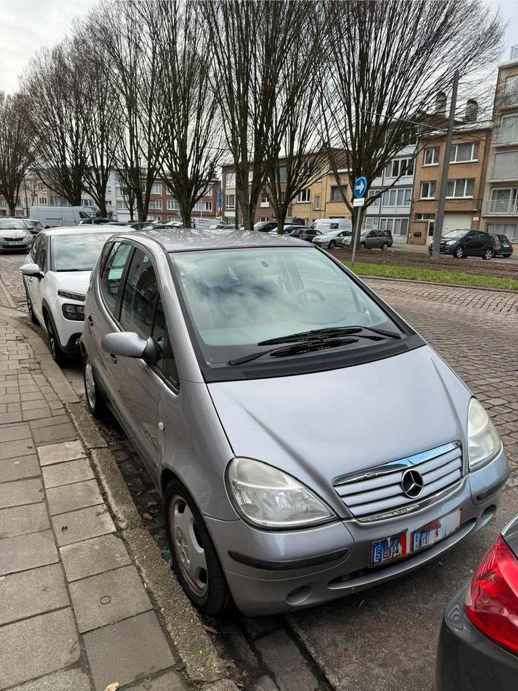 Mercedes A 190 Automatique • Seulement 149 500km •, Autos, Mercedes-Benz, Particulier, Classe A, Essence, Hatchback, 5 portes