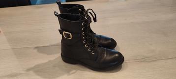 Korte laarzen - Maat 33 beschikbaar voor biedingen