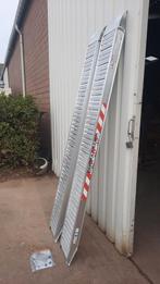 Rampes en aluminium Jusqu'à 3000 kg, 2,50 m de long, Comme neuf, Enlèvement