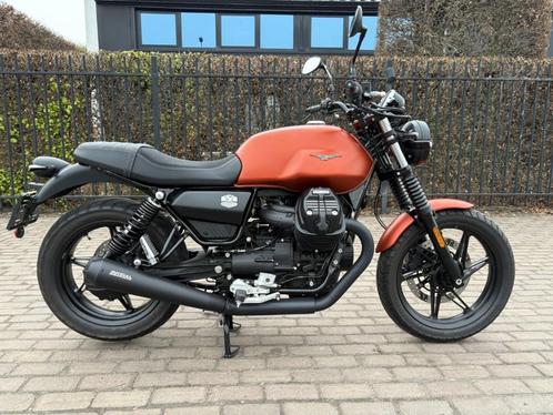 Moto Guzzi V7 Stone, Motoren, Motoren | Moto Guzzi, Bedrijf, Naked bike, meer dan 35 kW, 2 cilinders, Ophalen