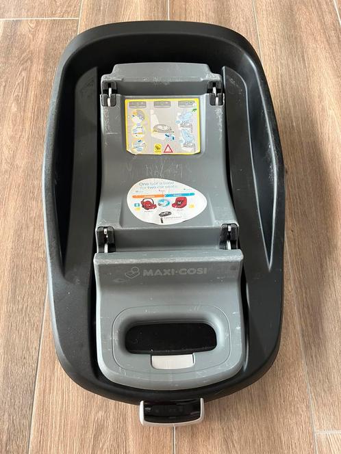 Maxi Cosi Cabriofix + Familyfix Base, Kinderen en Baby's, Autostoeltjes, Gebruikt, Isofix, Ophalen