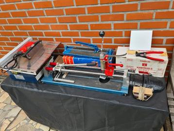 Set tegel gereedschap beschikbaar voor biedingen