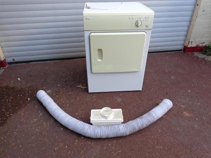 Séchoir 6kg 40€ +bac évacuation condensation HOME Carrefour, Elektronische apparatuur, Droogkasten, Gebruikt, Overige typen, Voorlader
