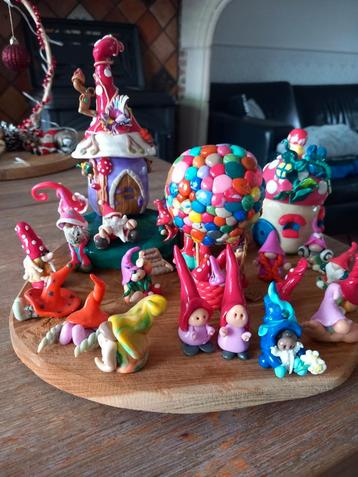 Kabouter dorp eigen werk in klei, Verzamelen, Disney, Ophalen, Nieuw