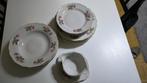 Czechoslovakia porcelaine, service de table, Antiek en Kunst, Antiek | Servies compleet, Ophalen