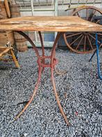 Oude smeedijzer tafel 76/1m/60cm  €95, Tuin en Terras, Ophalen