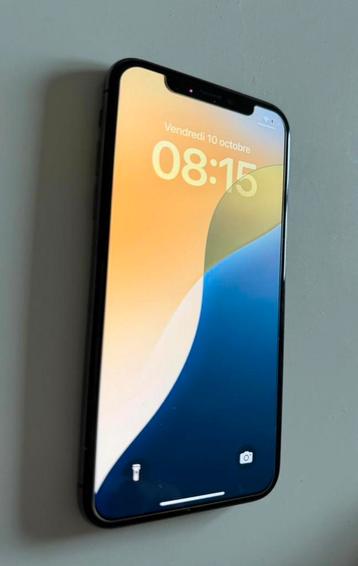 iPhone XS 64 GB zwart heel weinig gebruikt als nieuw beschikbaar voor biedingen