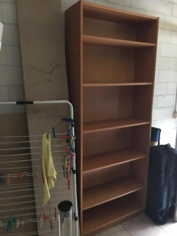Billy's boekenkast beschikbaar voor biedingen