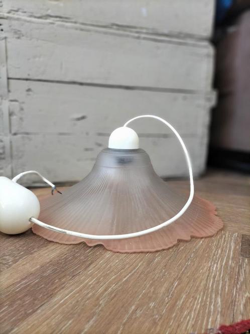 Frosted glazen bloemlamp met rozige rand, Huis en Inrichting, Lampen | Hanglampen, Gebruikt, Ophalen of Verzenden