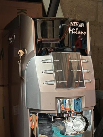 Koffiemachine nescafe beschikbaar voor biedingen