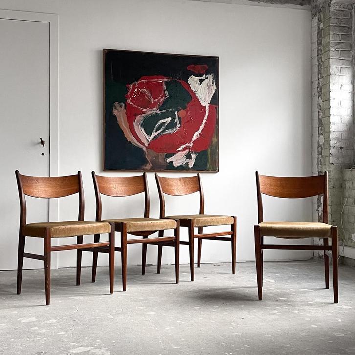 4 chaises PasToe - Cees Braakman / teck, Huis en Inrichting, Stoelen, Zo goed als nieuw, Vier, Hout, Stof, Bruin, Ophalen of Verzenden