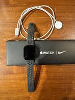 Apple Watch Nike Series 7 - 45mm, Handtassen en Accessoires, Smartwatches, Gebruikt, Zwart, IOS, Ophalen of Verzenden