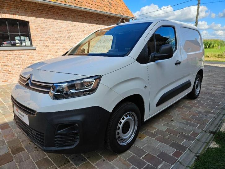 Citroen Berlingo 1.2 BENZINE 131PK AUTOMAAT FULL OPTION!, Auto's, Bestelwagens en Lichte vracht, Bedrijf, Te koop, Used 1. Bestelwagens met ervaring.