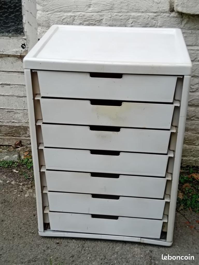 Meuble de rangements en plastique dur, Enlèvement