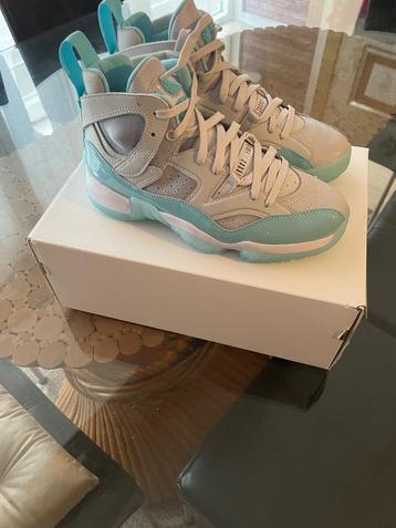 Basket Air Jordan Neuve pointure 38, Enlèvement, Neuf, Chaussures