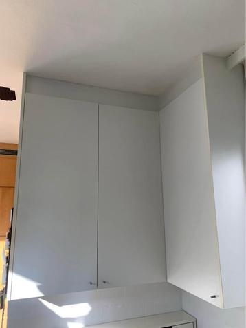 Witte hoekkast 95 hoog 25 diep weggeefprijsje! beschikbaar voor biedingen