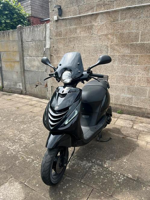 Piaggio Zip A-klasse, Fietsen en Brommers, Scooters | Piaggio, Zo goed als nieuw, Zip, Klasse A (25 km/u), Benzine, Ophalen