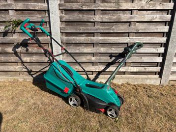 Bosh grasmachine en black&decker kantenmaaier beschikbaar voor biedingen