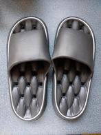 slippers maat 42-43, Vêtements | Hommes, Chaussures, Enlèvement, Neuf, Chaussons