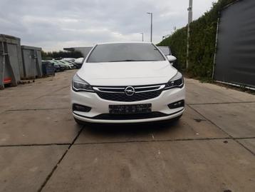 BUMPER VOOR Opel Astra K (01-2015/12-2022) beschikbaar voor biedingen