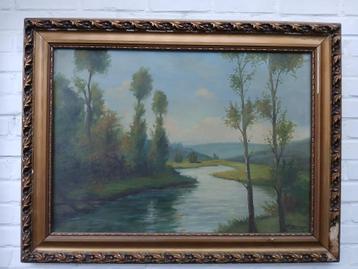 Landschap met rivier beschikbaar voor biedingen