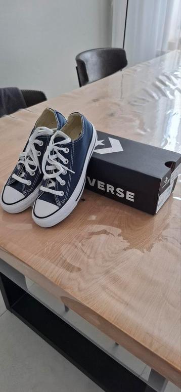 converse all stars laag. nooit gedragen. nieuw in de doos. beschikbaar voor biedingen