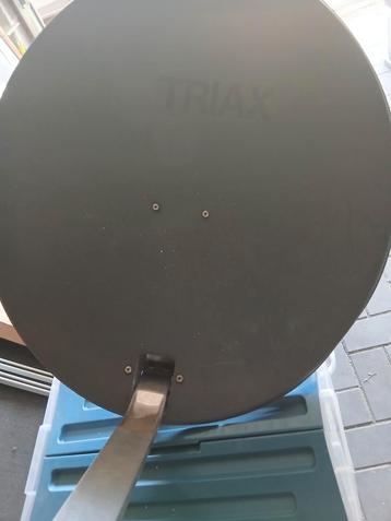 Triax, Enlèvement, Comme neuf