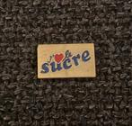 PIN - J'AIME LE SUCRE - SUIKER - SUGAR, Collections, Envoi, Utilisé, Autres sujets/thèmes, Insigne ou Pin's