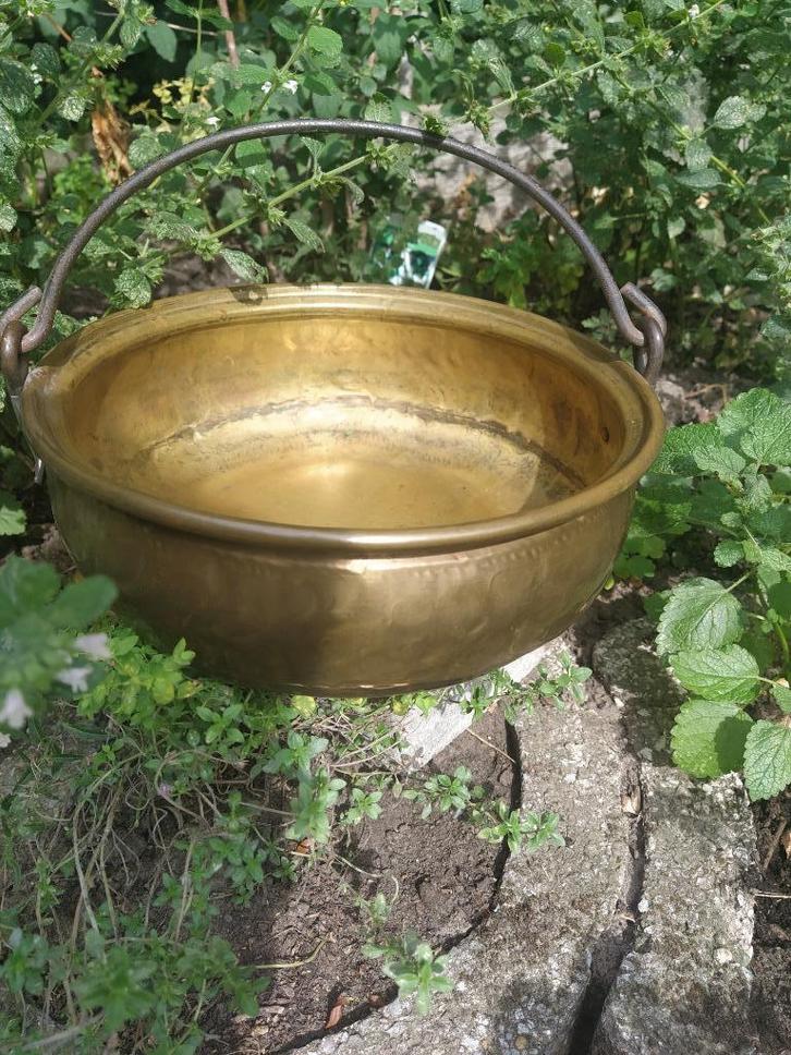koperen obus - douille - hulzen + antieke ketel met hengsel, Antiek en Kunst, Antiek | Brons en Koper, Koper, Ophalen of Verzenden