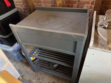 Verluier tafel  beschikbaar voor biedingen