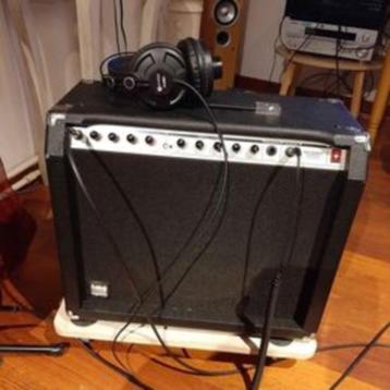 Ampli guitare STAGE LINE GA-1240R  100 WATTS