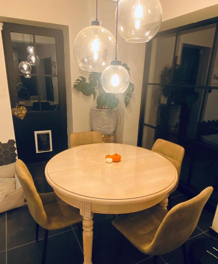 Tafel met stoelen, Huis en Inrichting, Tafels | Eettafels, Zo goed als nieuw, Vier personen, Rond, Ophalen