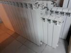 9 radiateurs eau chaude en alu, Bricolage & Construction, Chauffage & Radiateurs, Enlèvement, Utilisé, Radiateur
