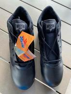 Hoge herenschoenen merk magnum Hi-tec outdoor maat 45, Ophalen, Nieuw, Zwart
