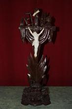 religieus Kruisbeeld hout, Ophalen