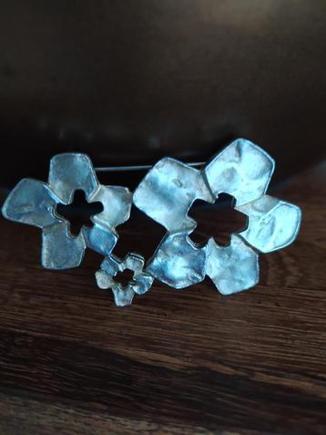 Broche Biche de Bere pour Laurent Perrier, Comme neuf, 4 à 7 cm, Enlèvement, Autres matériaux