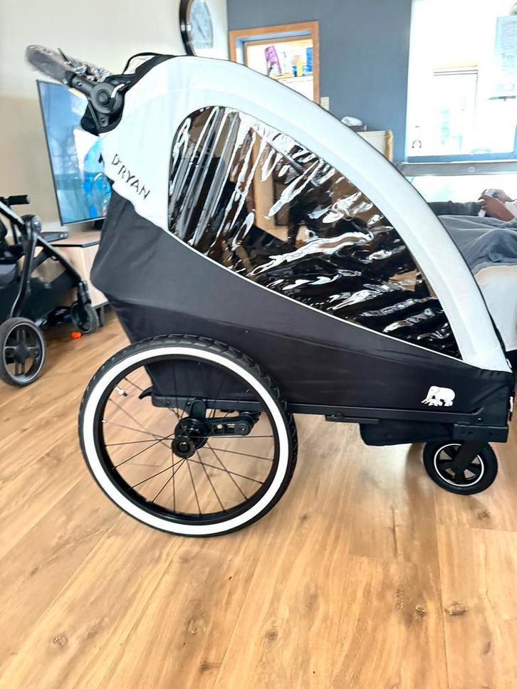 Mooi Luxe fietskar🚩 (Deryan) voor kinderen), Fietsen en Brommers, Fietsaccessoires | Aanhangwagens en Karren, Gebruikt, Ophalen
