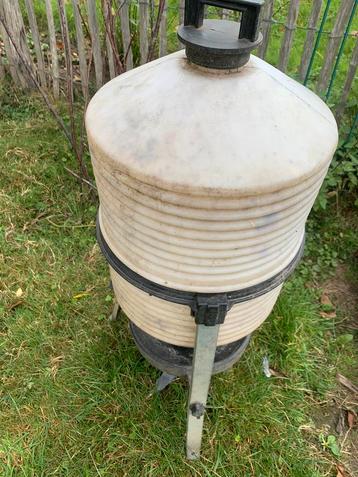 Mangeoire linéaire et abreuvoir 30 litres à vendre beschikbaar voor biedingen