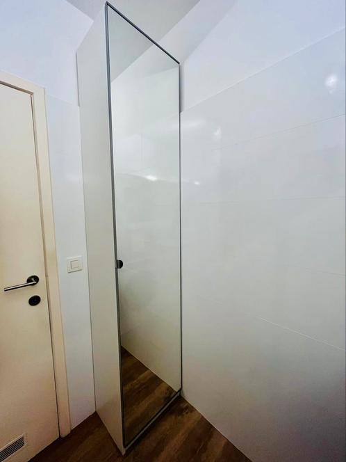IKEA Pax, Vikedal spiegeldeur, 7 planken - als nieuw!, Huis en Inrichting, Badkamer | Badkamermeubels, Zo goed als nieuw, Spiegelkast