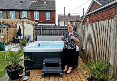 Remise-45% neuf💦 achetez jacuzzi deluxe4 places lumiere led, Doe-het-zelf en Bouw, Sanitair, Nieuw, Ophalen