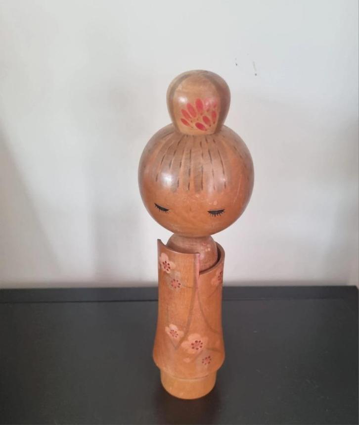Mooie Kokeshi van Ei'Ichi-Saku, Antiek en Kunst, Kunst | Beelden en Houtsnijwerken, Verzenden