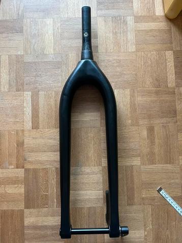 Vaste carbon voorvork voor MTB (vroeger op Canyon Exceed) beschikbaar voor biedingen