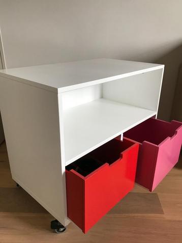 Nachtkastje of kastje Bopita op wieltjes voor kinderkamer beschikbaar voor biedingen
