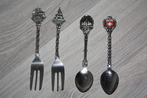 4 souvenir lepel vork , Zwitzerland ,Venise ,Bukarest ,Oslo, Verzamelen, Overige Verzamelen, Gebruikt, Ophalen of Verzenden