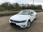 VW PASSAT 1.4 GTE HYBRID MEMORY ALCANTARA, Auto's, Volkswagen, 4 deurs, 4 cilinders, Alcantara, Wit