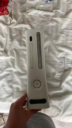 XBOX 360  avec câble plus jeux, Consoles de jeu & Jeux vidéo, Utilisé, Avec 2 manettes, Avec jeux